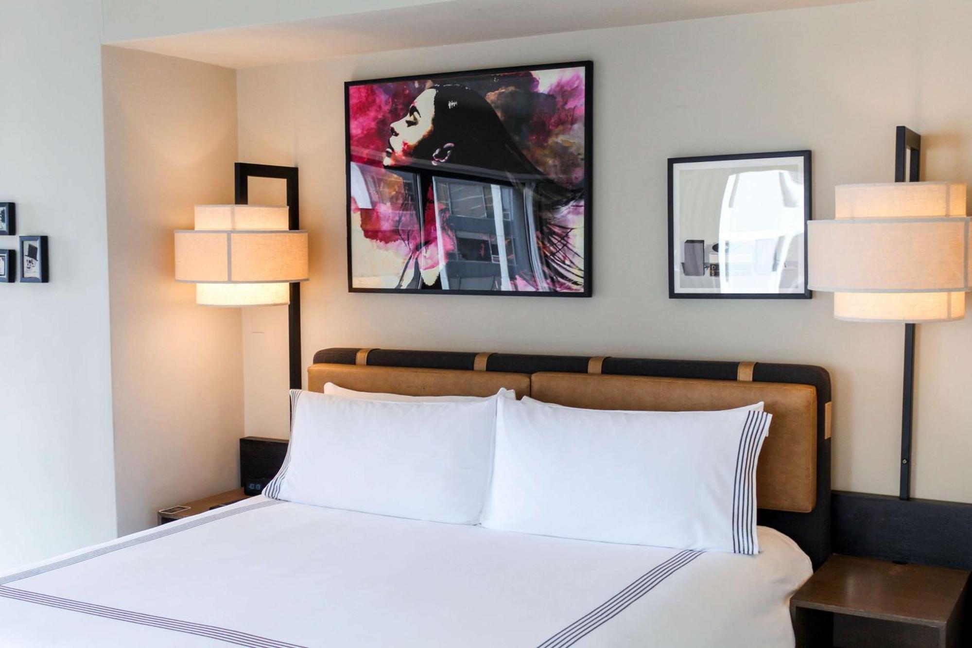 Thompson Chicago, By Hyatt Hotel Exterior photo
