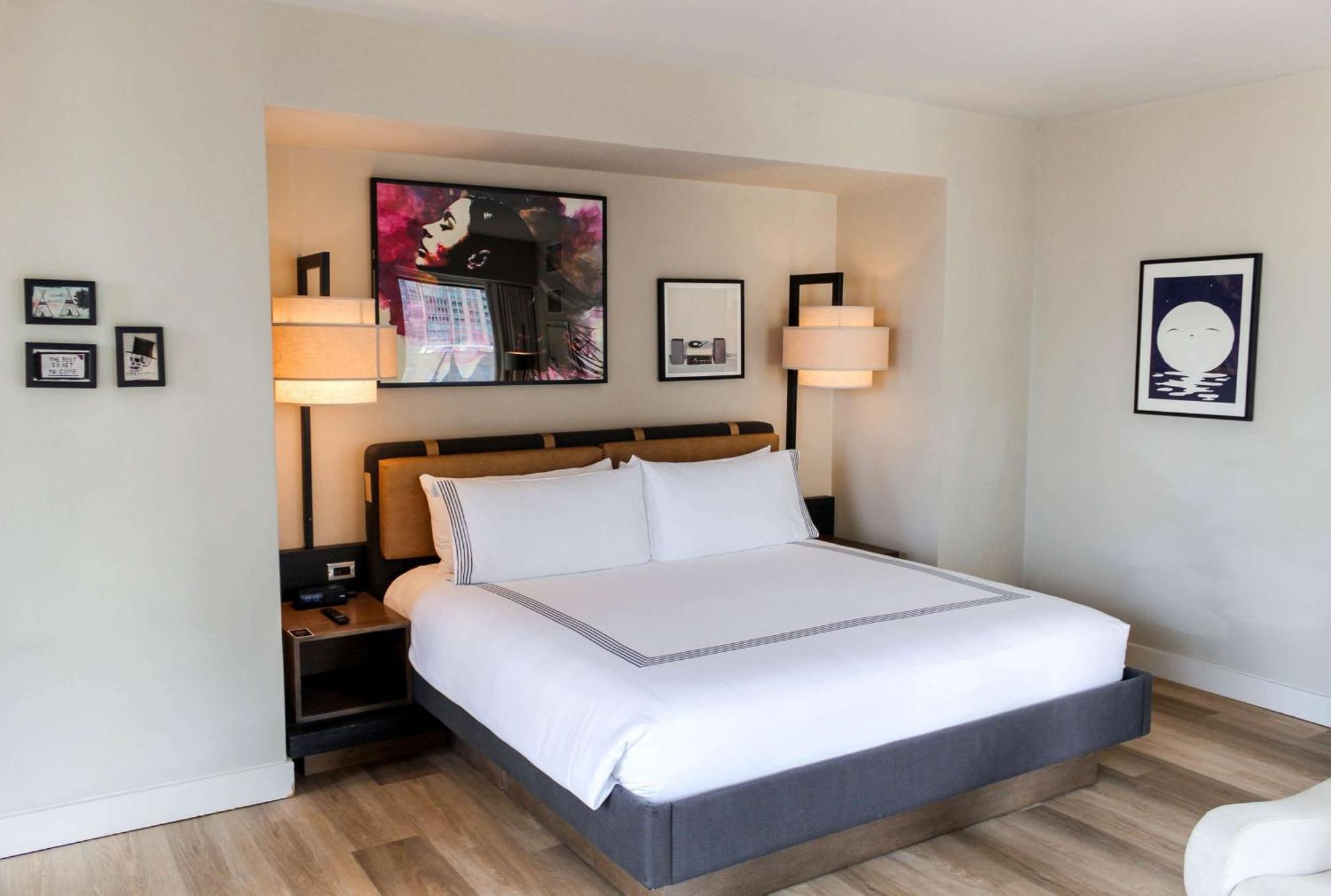 Thompson Chicago, By Hyatt Hotel Exterior photo