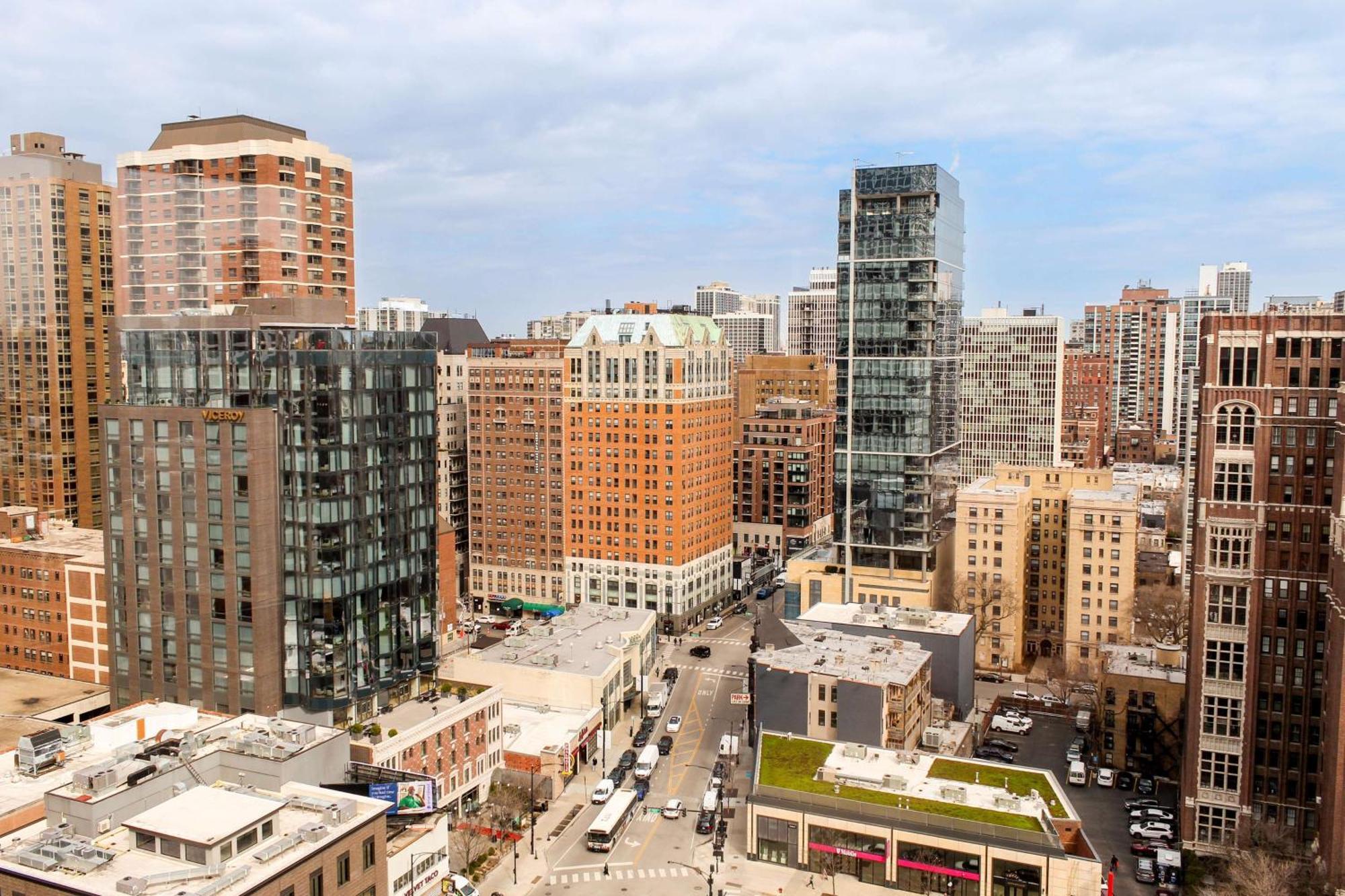 Thompson Chicago, By Hyatt Hotel Exterior photo